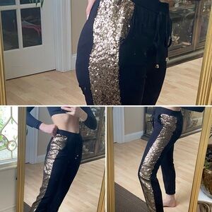 Black and Gold Sequin Women's Pants with two pockets - small